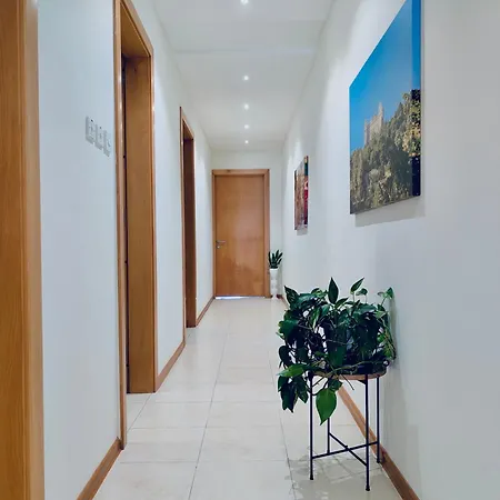 Three Bedroom Appartement *