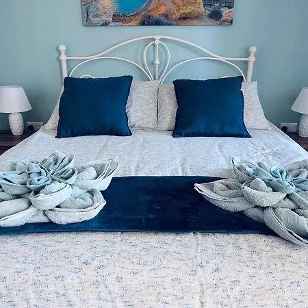 Three Bedroom Appartement *