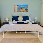 Sunset Haven - Walking Distance To Golden Bay